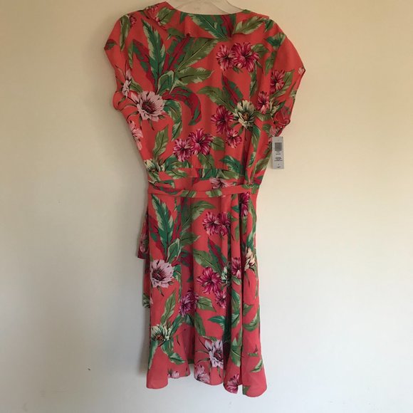 Aritzia SUNDAY BEST Savoy Wrap Dress 2 NWT - Picture 8 of 10